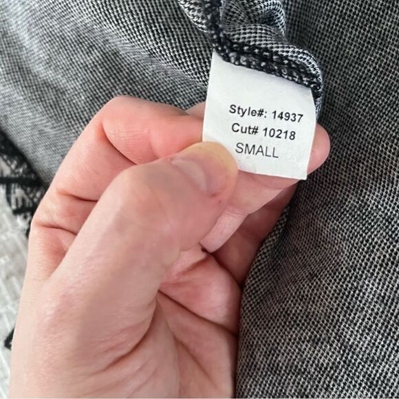 Aqua(Bloomingdales) black and white patterned circle skirt. - Picture 4 of 4